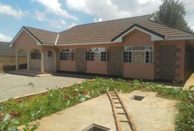 4 Bed House with En Suite in Ngong