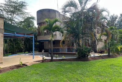 4 Bed House with En Suite in Runda - 2