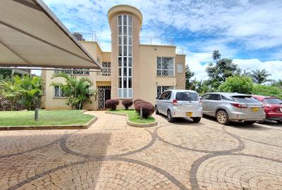 5 Bed House with En Suite at Runda Mumwe