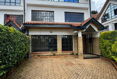 4 Bed Townhouse with En Suite in Brookside