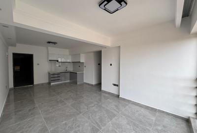 Serviced 1 Bed Apartment with En Suite in Kilimani - 2