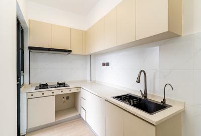 1 Bed Apartment with En Suite at George Padmore Road - 3