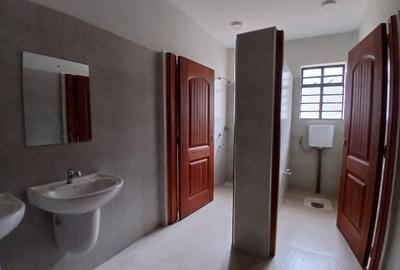 6,000 ft² Warehouse with Parking in Ruiru - 3