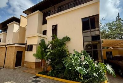 4 Bed Townhouse with En Suite at Othaya Road - 3