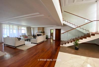 5 Bed House with Garden in Runda - 3