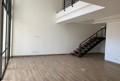 3 Bed Apartment with En Suite in Riverside