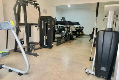Serviced 3 Bed Apartment with En Suite in Riverside
