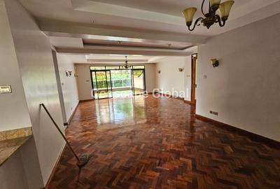4 Bed Apartment with En Suite in Riverside - 3