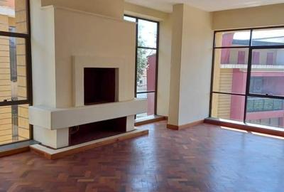 5 Bed Townhouse with En Suite in Lavington