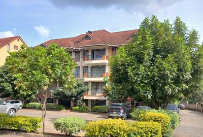 2 Bed Apartment with En Suite at Lavington - 2