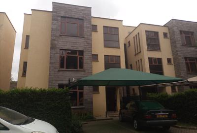 7 Bed Villa with En Suite in Lavington