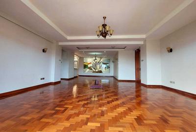 4 Bed Apartment with En Suite at Riverside Drive