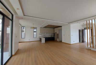 5 Bed Townhouse with En Suite in Lavington