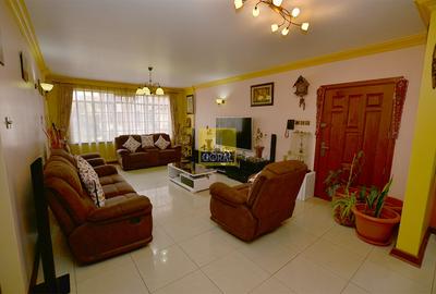 3 Bed Apartment with Lift in Parklands