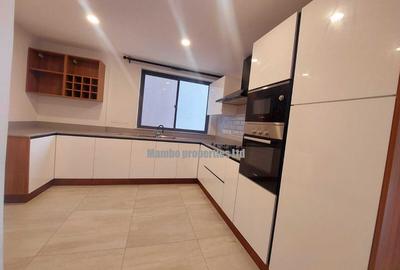 3 Bed Apartment with En Suite at Rhapta Rd