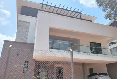 5 Bed House with En Suite in Kitisuru