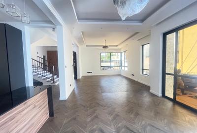 4 Bed Townhouse with En Suite in Lavington