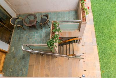 Serviced 2 Bed Apartment with En Suite at Vanga Road