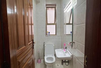 1 Bed Apartment with En Suite at Othaya Road - 4
