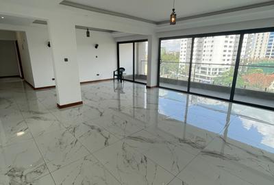 Serviced 3 Bed Apartment with En Suite in Kileleshwa