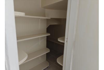 4 Bed Townhouse with En Suite in Parklands