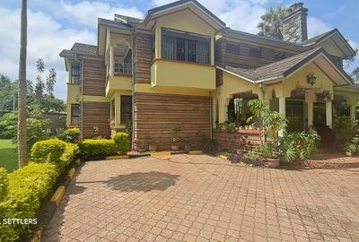 5 Bed Townhouse with En Suite at Farasi Lane