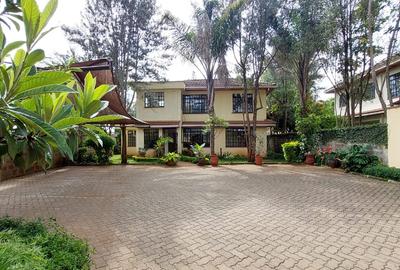 5 Bed Townhouse with En Suite in Spring Valley