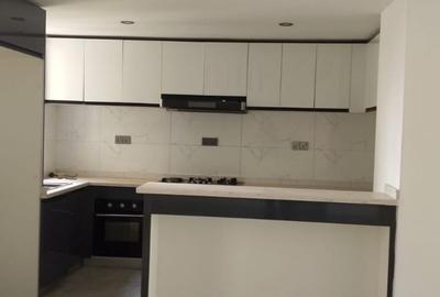 3 Bed Apartment with En Suite in Kilimani - 2