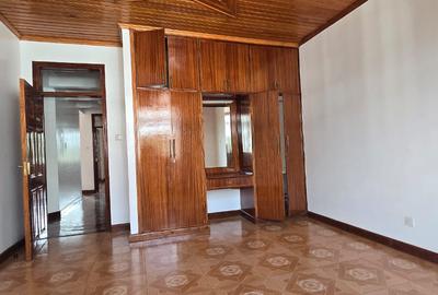 3 Bed House with En Suite in Runda