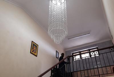 6 Bed House with En Suite in Katani