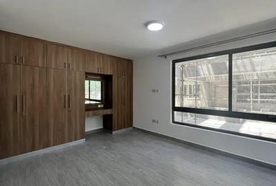 2 Bed Apartment with En Suite in Lavington - 4