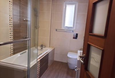 5 Bed Townhouse with En Suite in Lavington - 3
