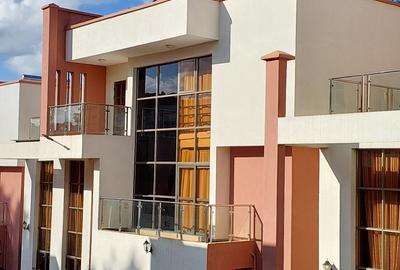 5 Bed Townhouse with En Suite at Chalbi Springs