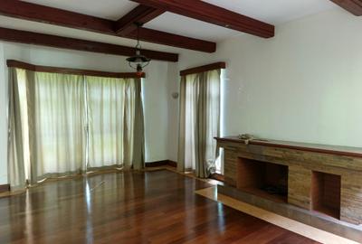5 Bed Townhouse with En Suite in Runda