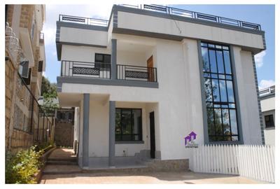 5 Bed Townhouse with En Suite in Ngong