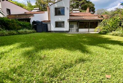 4 Bed Townhouse with En Suite in Muthaiga - 2