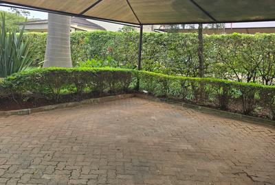 4 Bed House with En Suite at Ridgeways Lane - 2