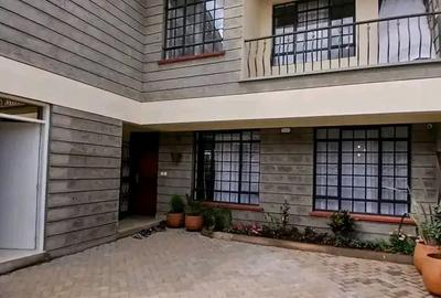 4 Bed House with En Suite in Syokimau