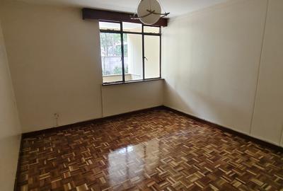 4 Bed Apartment with En Suite in Riverside