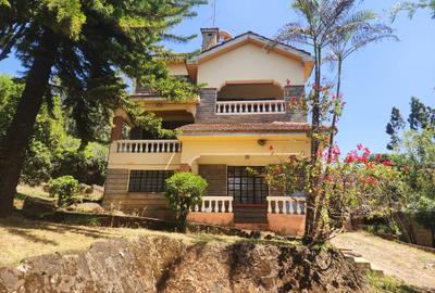 4 Bed House with En Suite at Mushroom Road - 4