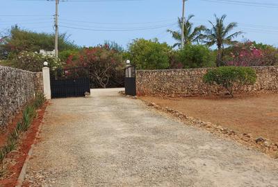 4 Bed Villa with En Suite at Vipingo Beach Estate