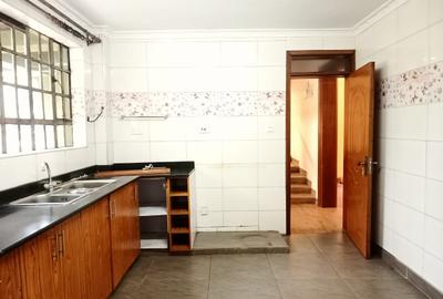 4 Bed Townhouse with En Suite in Karen - 4