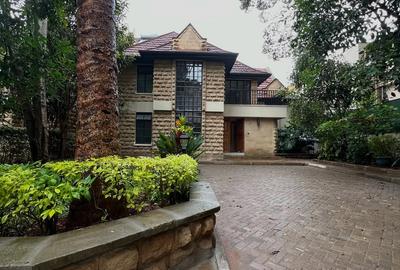 6 Bed Townhouse with En Suite at Convent Drive - 3