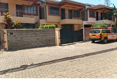 5 Bed Townhouse with En Suite at Lavington