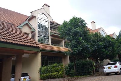 4 Bed Townhouse with En Suite at Lavington Green - 2