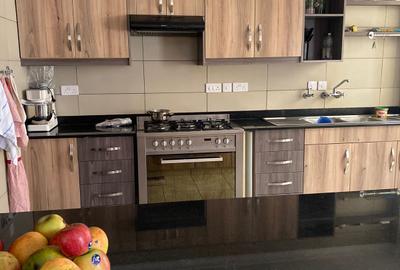 6 Bed House with En Suite in Katani