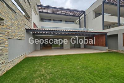 5 Bed House with En Suite in Kitisuru