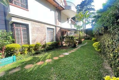 5 Bed Townhouse with En Suite in Lavington