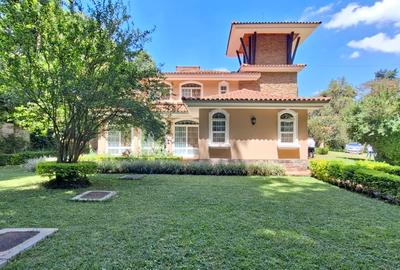 4 Bed Villa with En Suite at Kitisuru