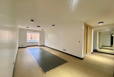 3 Bed Apartment with En Suite in Riverside